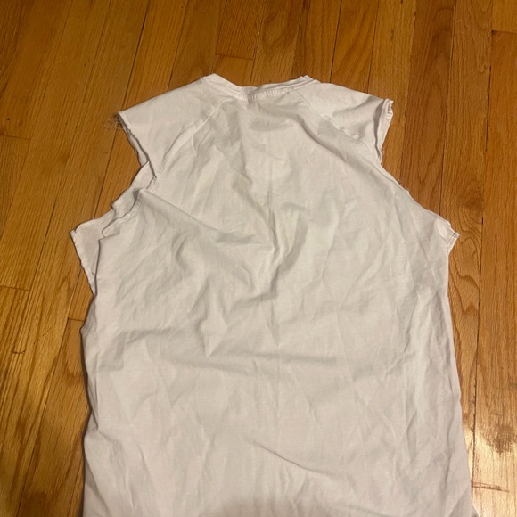 Gym shark cut off - Picture 2 of 2